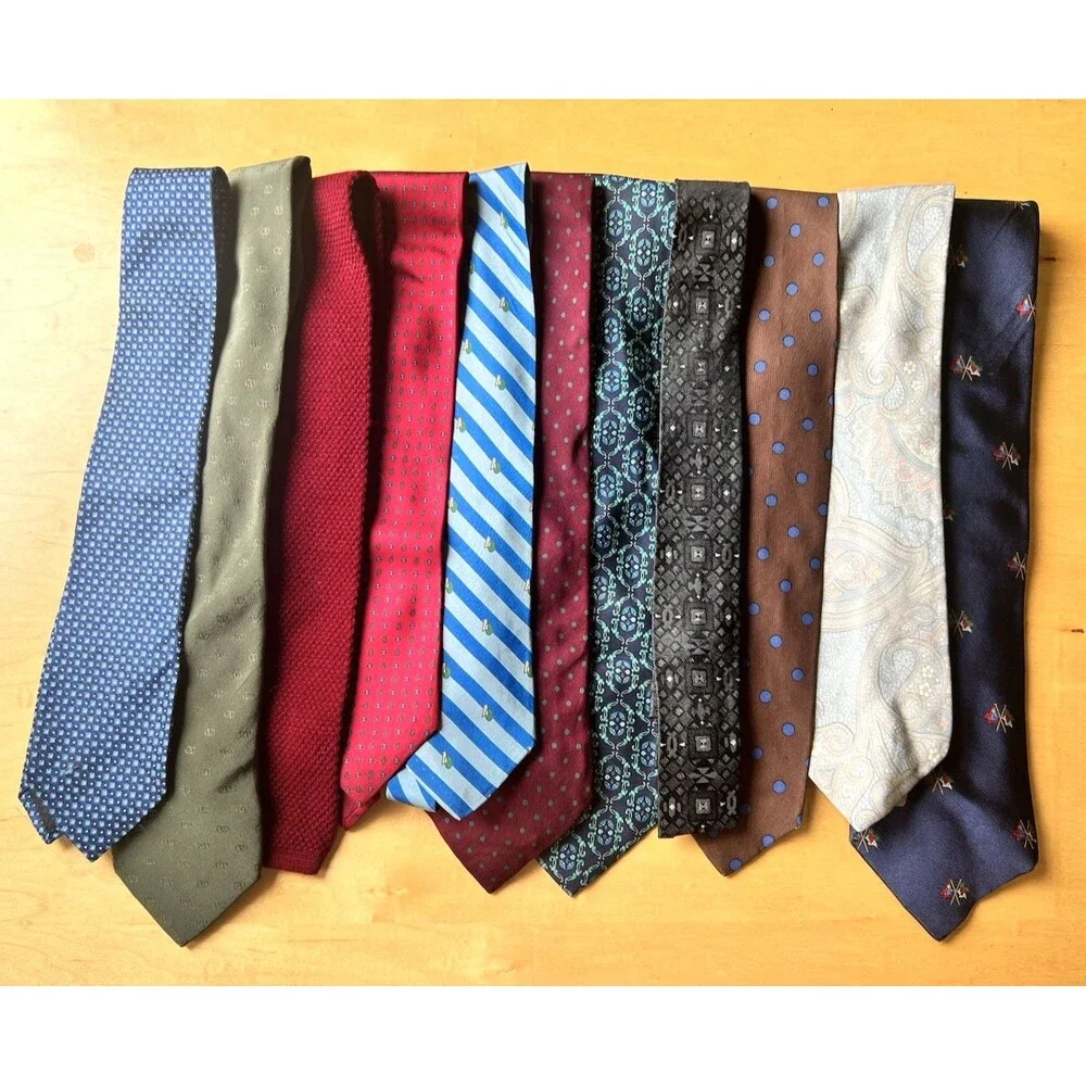 LOT OF 11 Designer Italian Men’s Neck Ties Armani Emilio Pucci Valentino Etro
